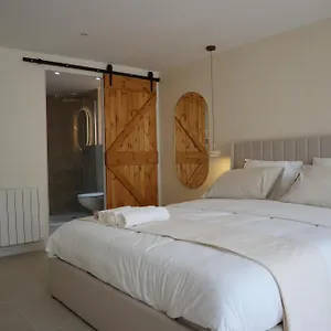 https://suite-lapart.hotels-rhonealpes.com