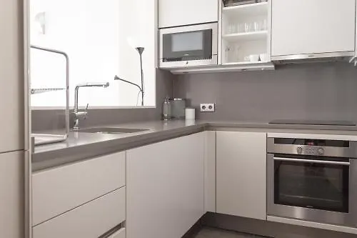 Apartamento Via Augusta 153 Barcelona 0*,